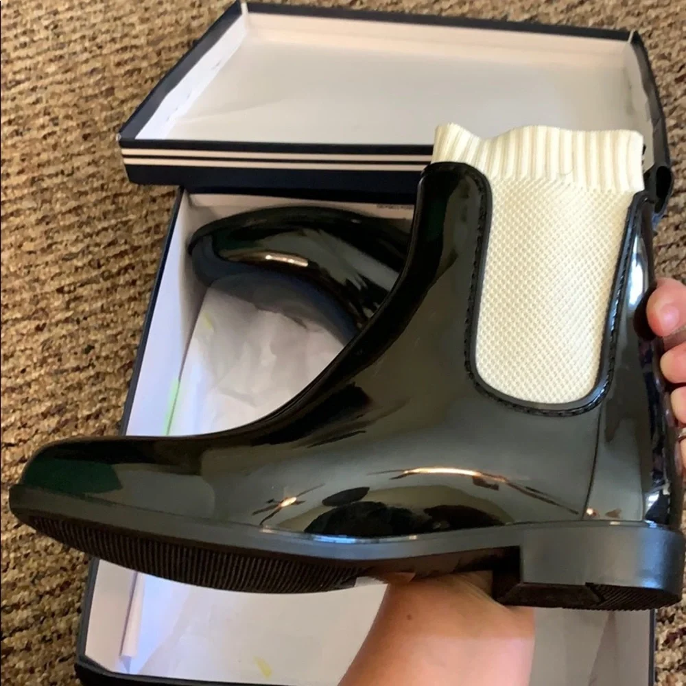 Final price drop❌NWT trendy Nautica Rainboots